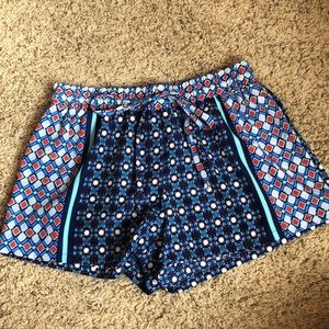 Patterned fabric short